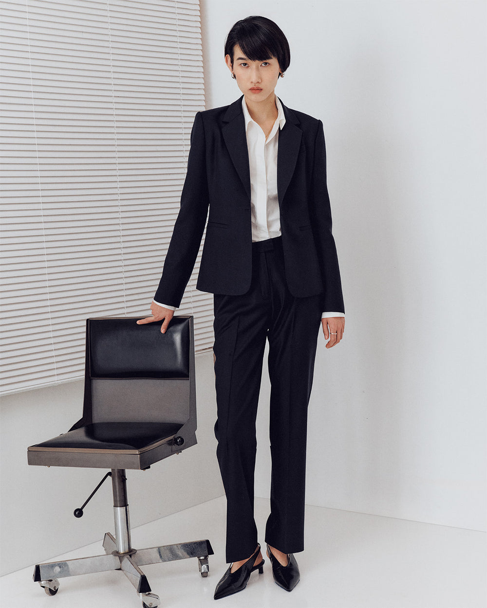 0900 Silk Lined Wool Pant non-variant image 4
